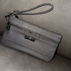Adrienne Vittadini Wristlet